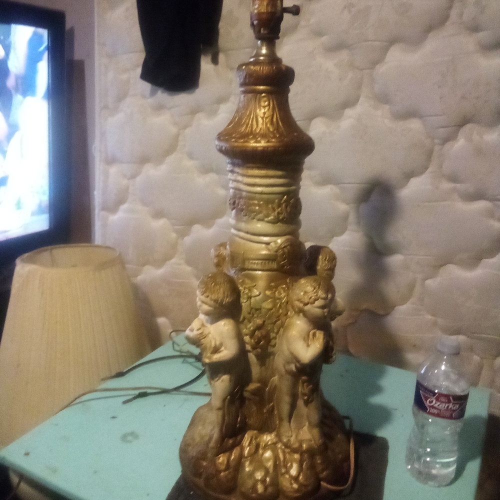 Antique lamp - Picture 3 of 3
